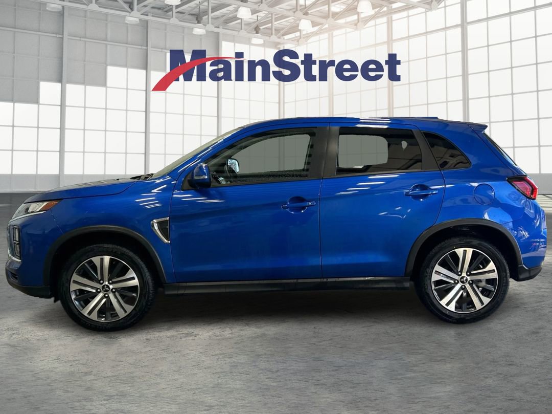 Used 2024 Mitsubishi Outlander Sport SE image 2