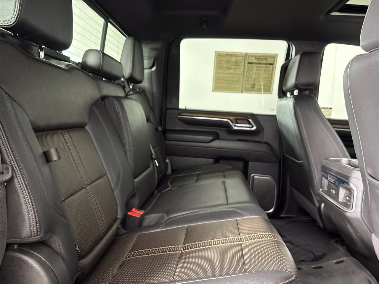 Used 2024 Chevrolet Silverado 2500 High Country w/ High Country Premium Package AWD/4WD image 24