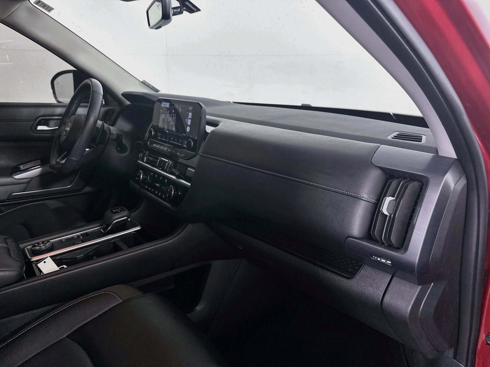 Certified 2024 Nissan Pathfinder SL AWD/4WD image 29