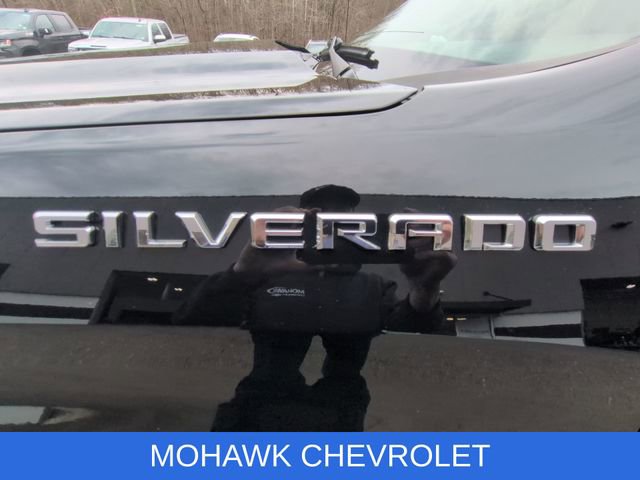 Used 2021 Chevrolet Silverado 1500 LT AWD/4WD image 38