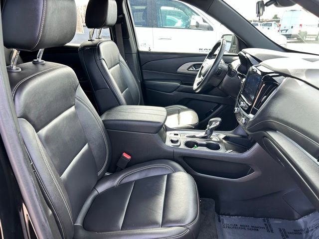 Used 2023 Chevrolet Traverse LT image 16