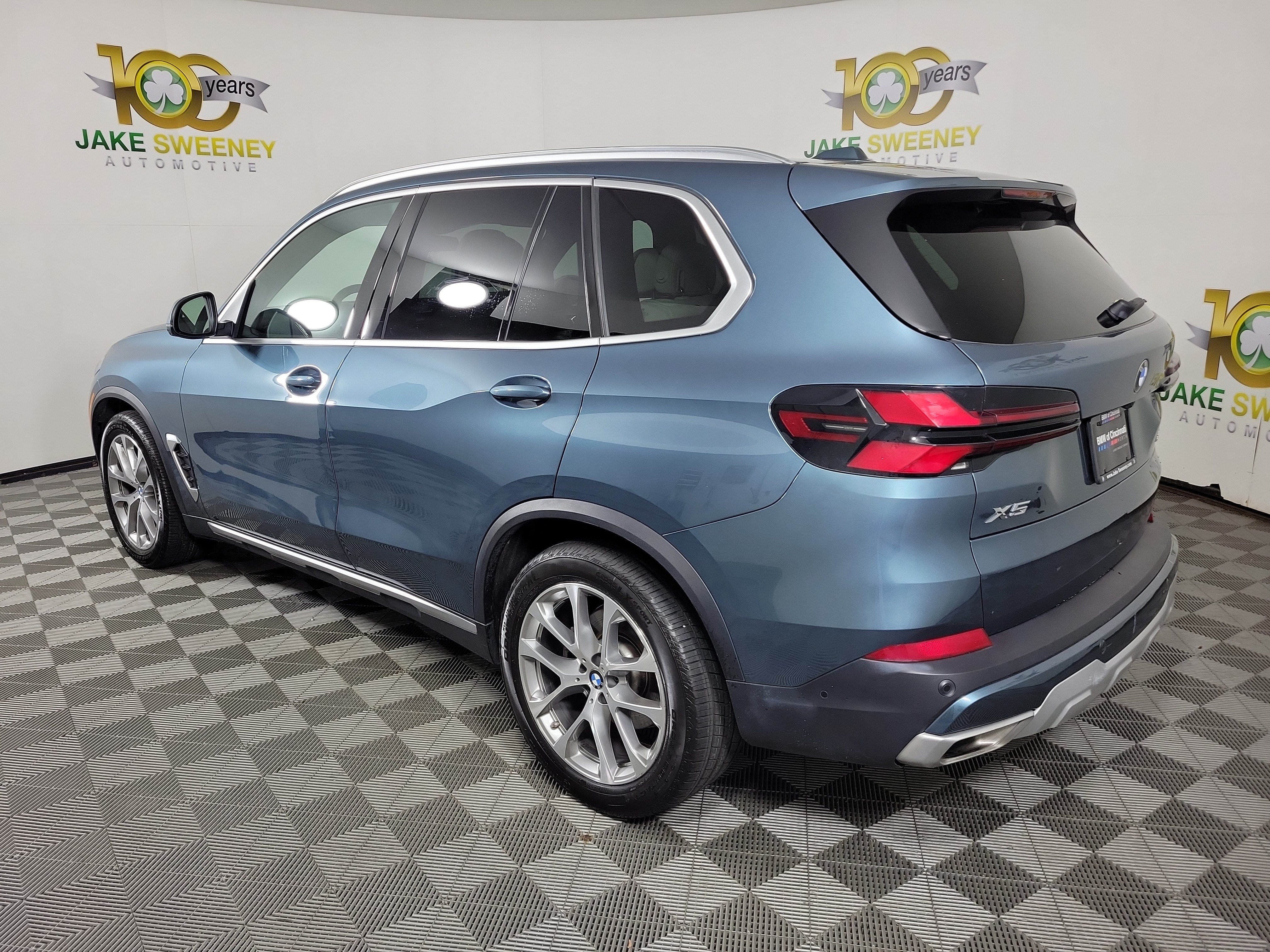 Certified 2024 BMW X5 xDrive40i w/ Premium Package AWD/4WD image 5