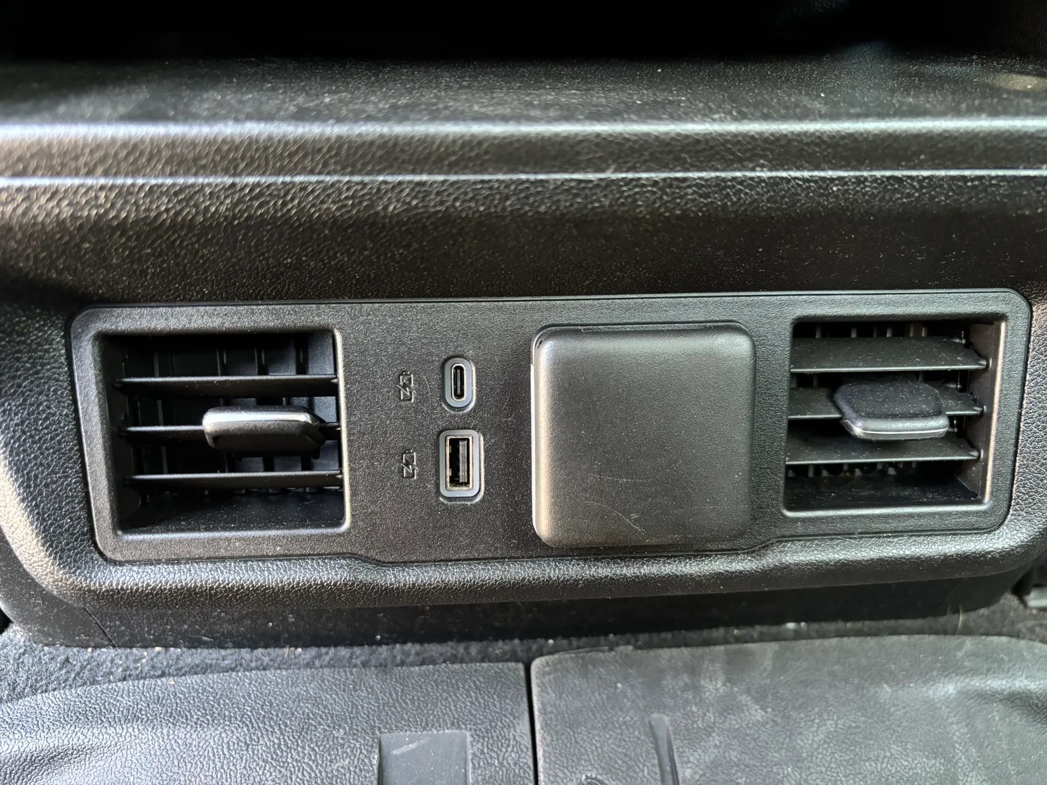 Used 2023 Chevrolet Silverado 1500 LT image 18