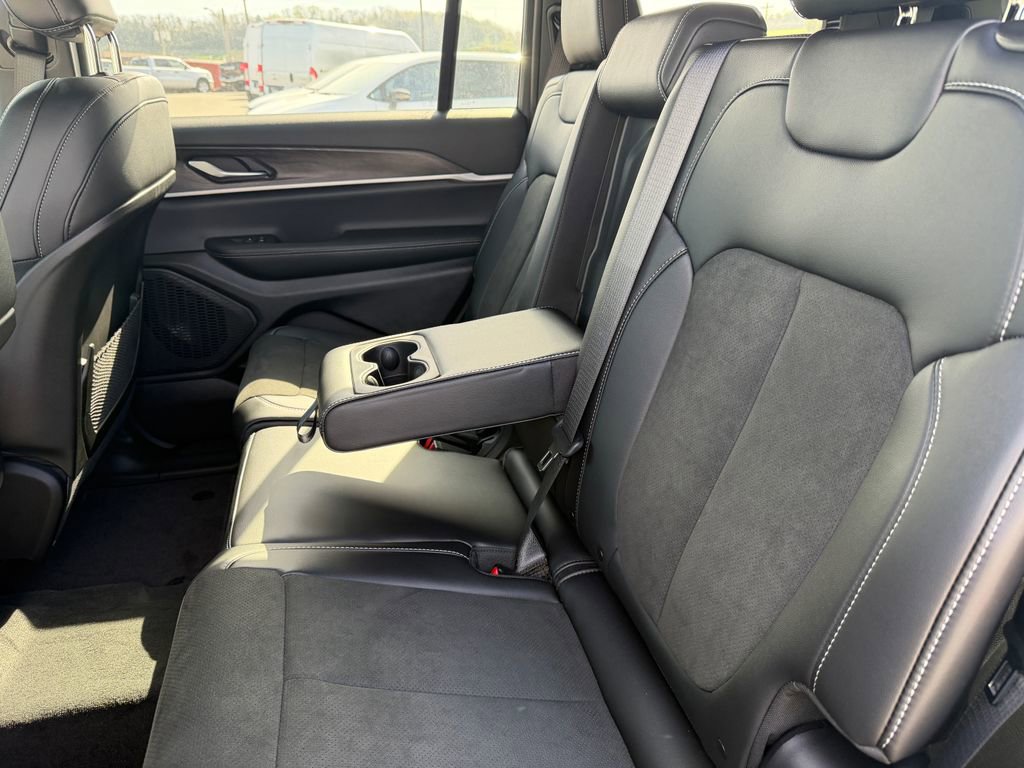 New 2026 Jeep Grand Cherokee L 4WD image 34
