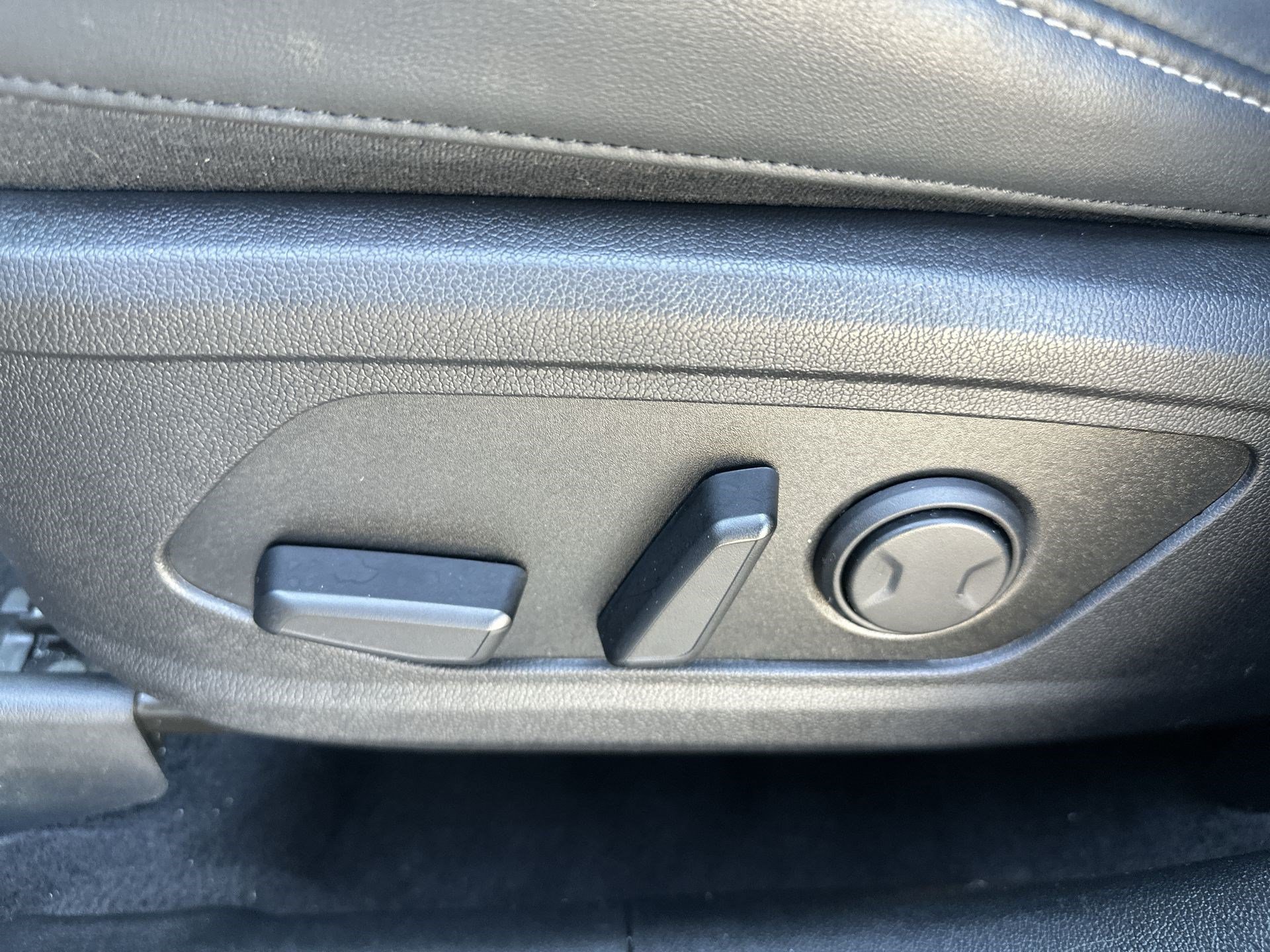 Certified 2023 Kia Sorento SX FWD image 14