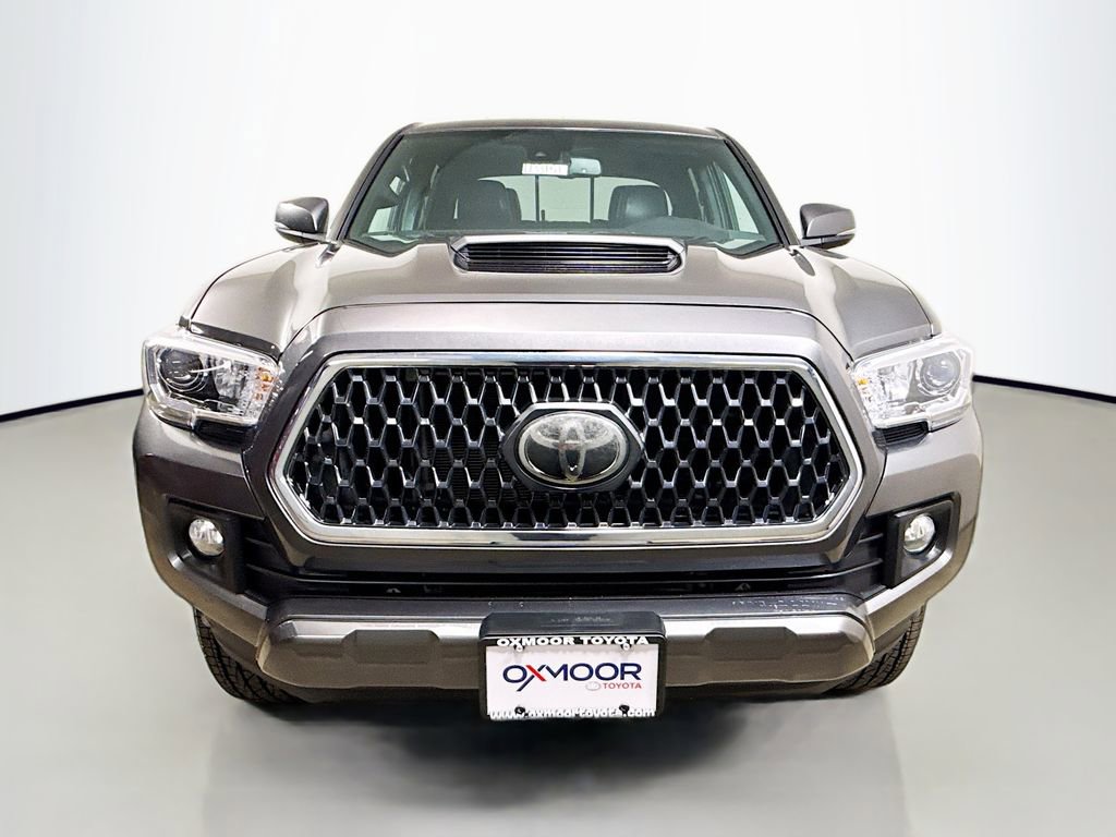 Used 2018 Toyota Tacoma TRD Sport w/ TRD Premium Sport Package image 2