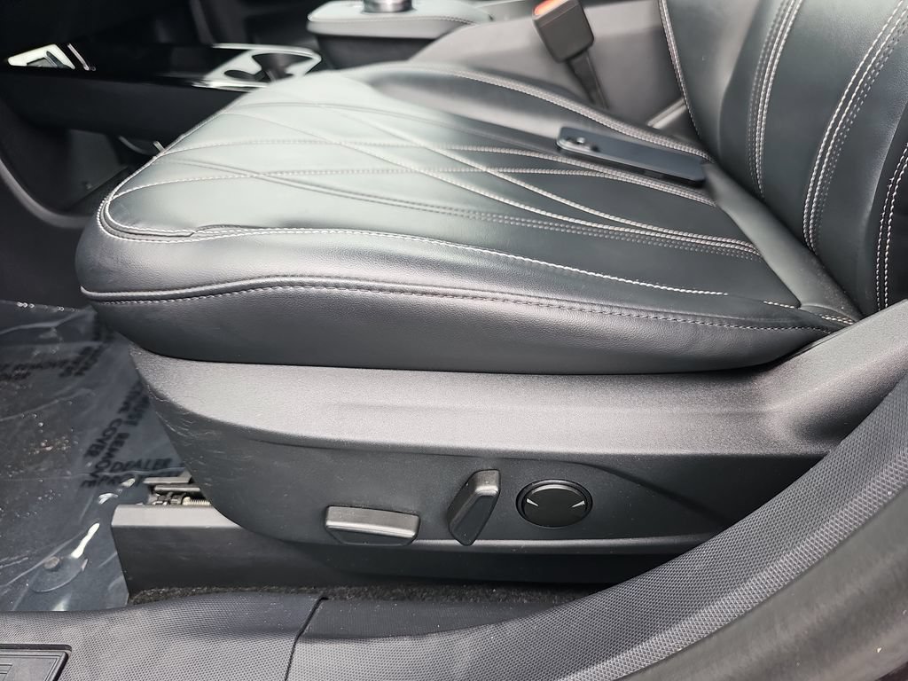 Used 2022 Ford Mustang Mach-E Select RWD image 28