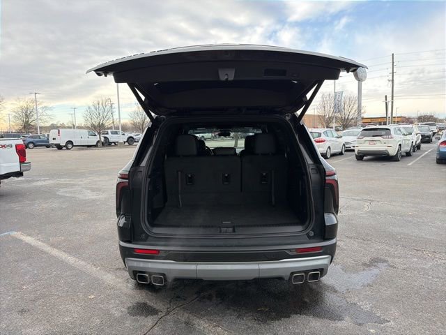 Used 2024 Chevrolet Traverse Z71 w/ LPO, Floor Liner Package image 9