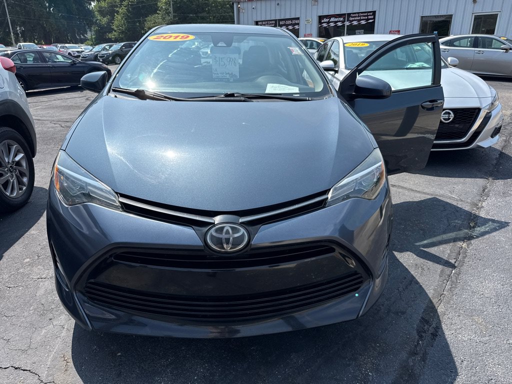 Used 2019 Toyota Corolla LE FWD image 2