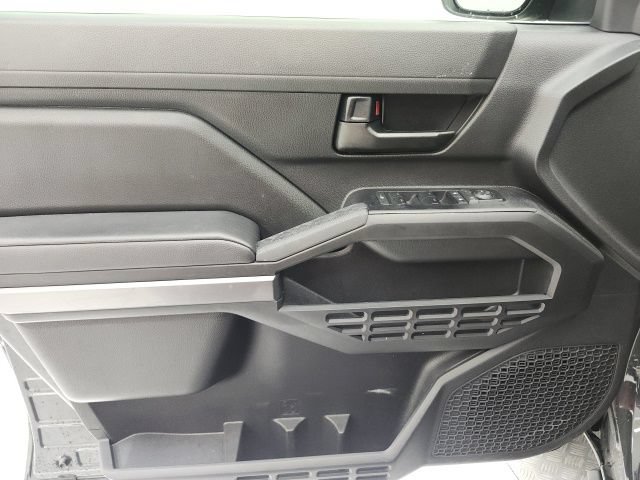 Certified 2025 Toyota Tacoma SR5 w/ Blackout Plus Package (GST) AWD/4WD image 9