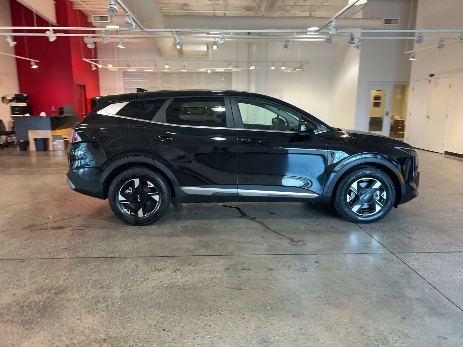 Used 2026 Kia Sportage LX FWD image 15