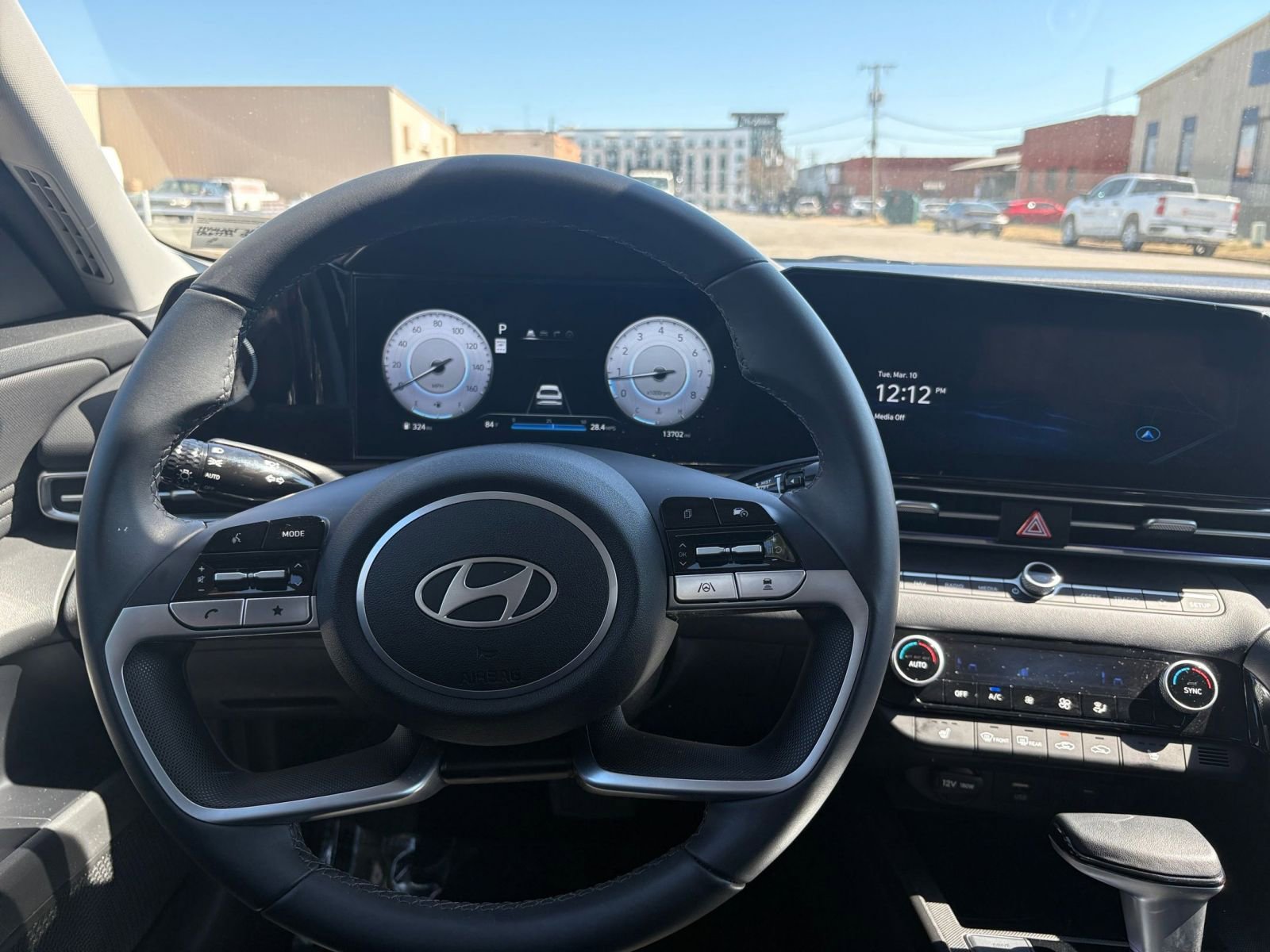 Used 2025 Hyundai Elantra SEL image 35