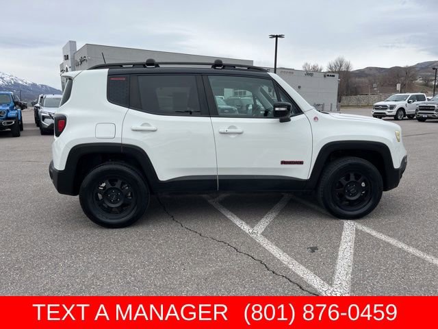 Used 2022 Jeep Renegade Trailhawk w/ Trailer Tow Group AWD/4WD image 2