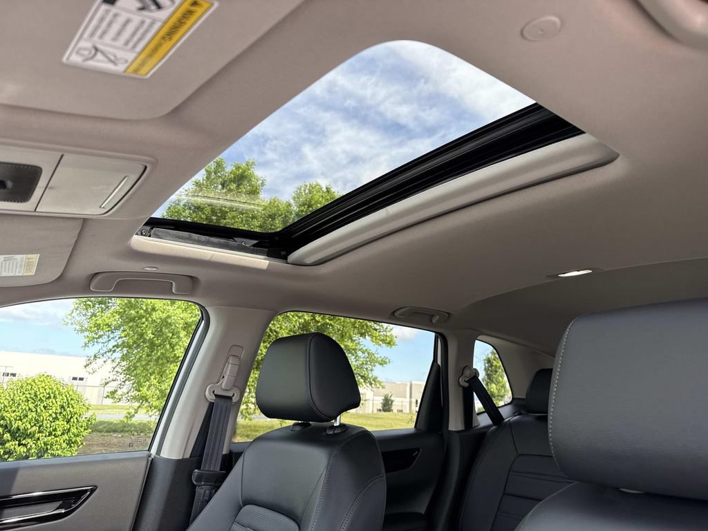 Used 2023 Honda CR-V EX-L image 4