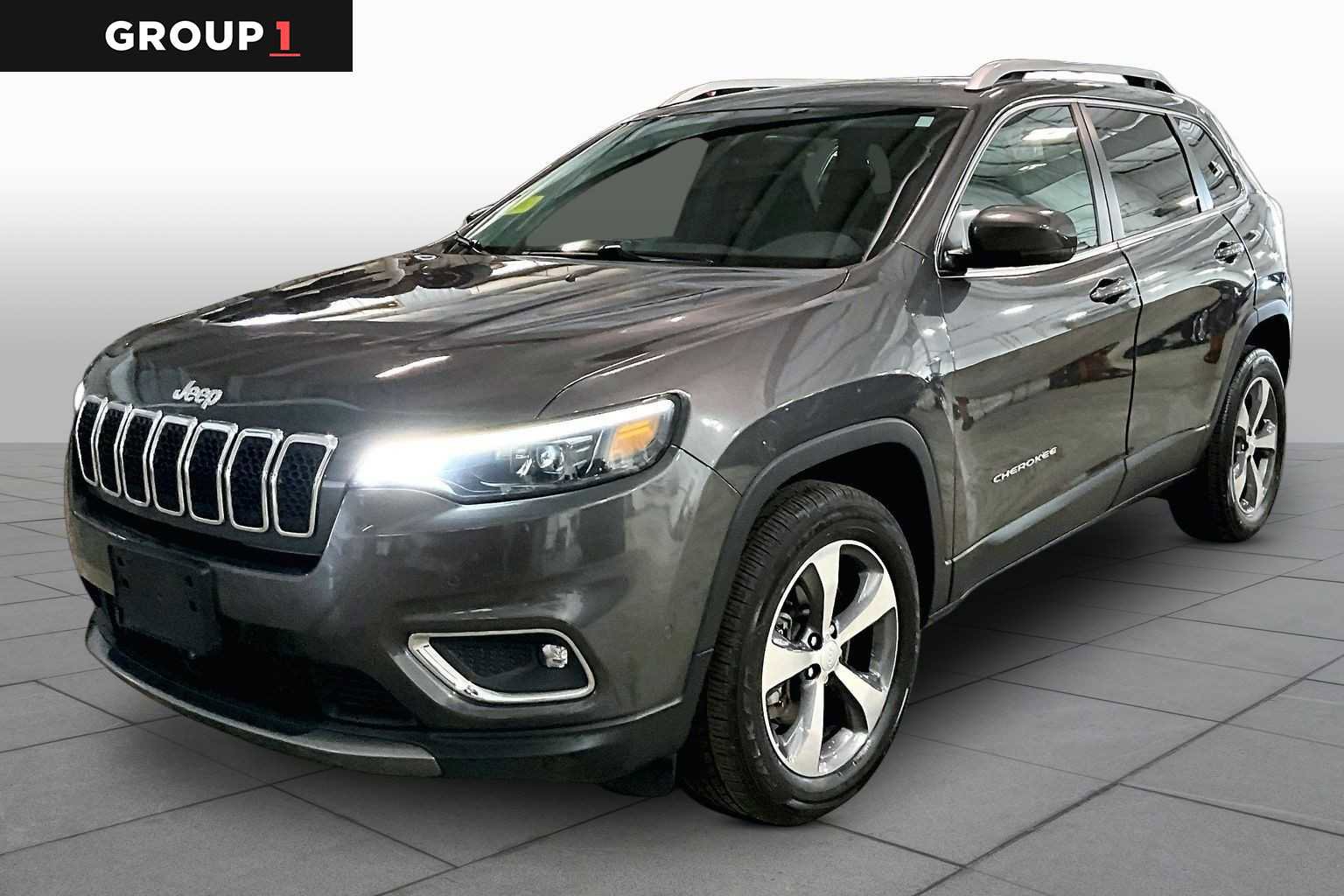 Used 2019 Jeep Cherokee Limited w/ Technology Group AWD/4WD image 1