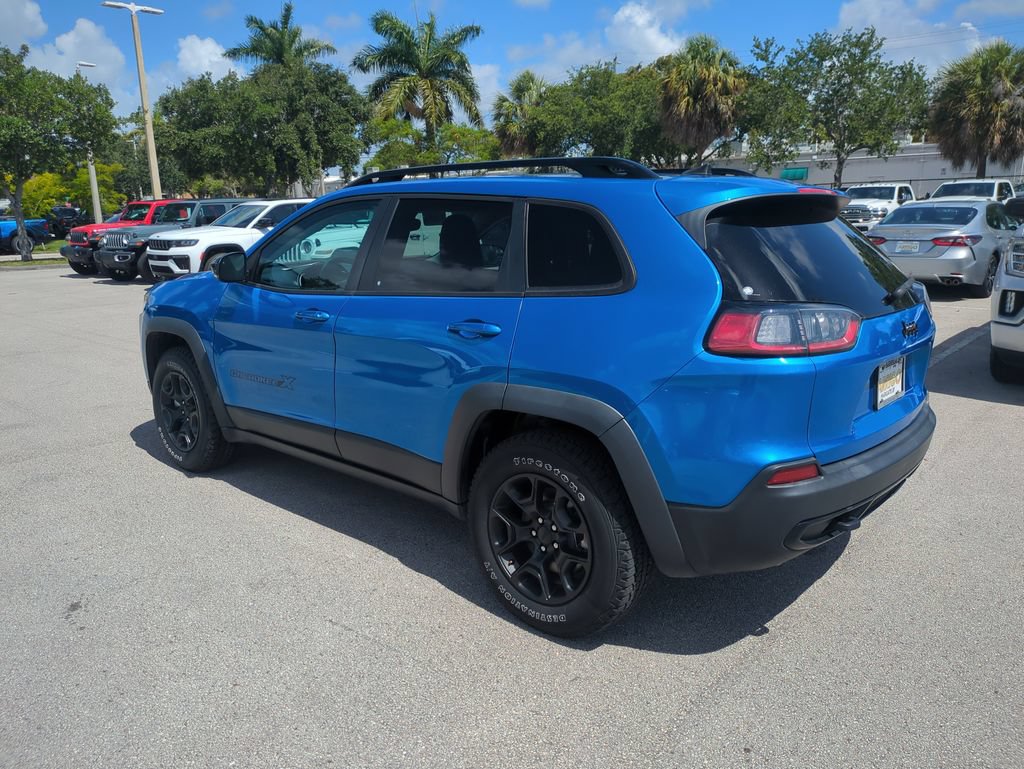 Used 2022 Jeep Cherokee Latitude AWD/4WD image 8