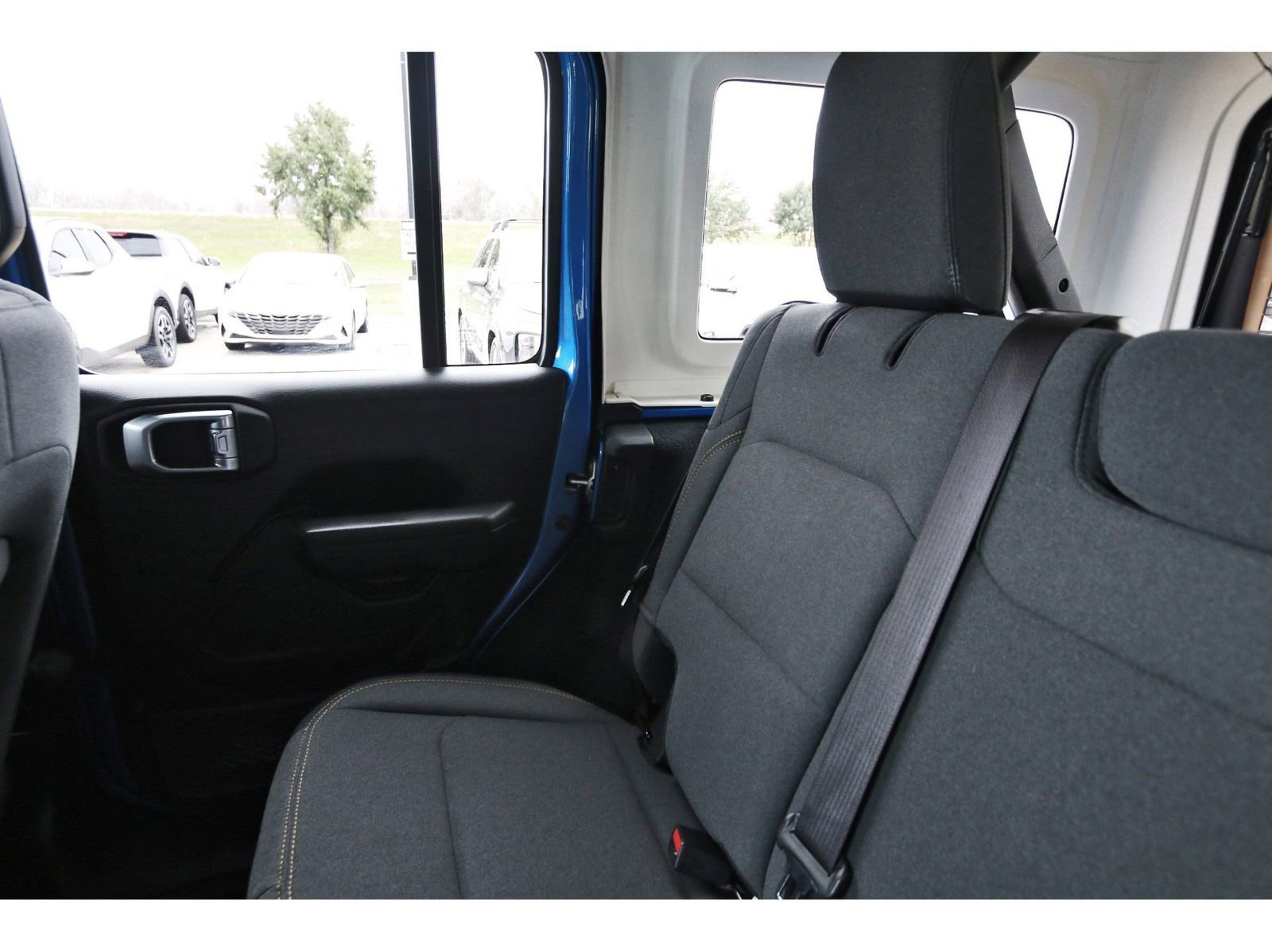 Used 2024 Jeep Wrangler Sport S image 14