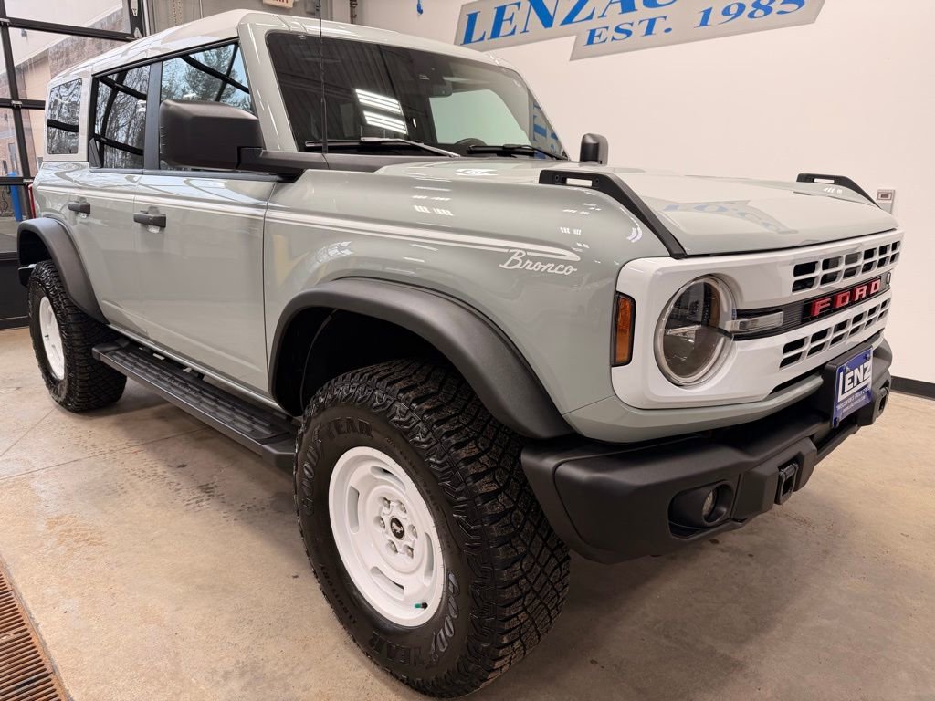 Used 2023 Ford Bronco Heritage Edition image 2