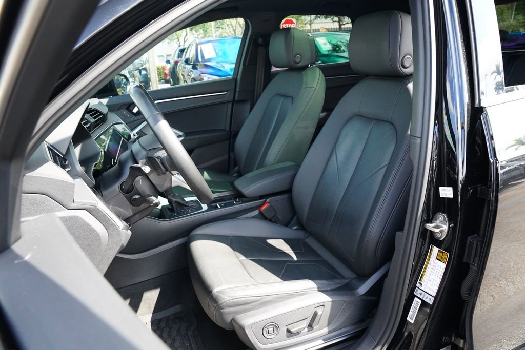 Used 2021 Audi Q3 2.0T Premium w/ Convenience Package AWD/4WD image 15