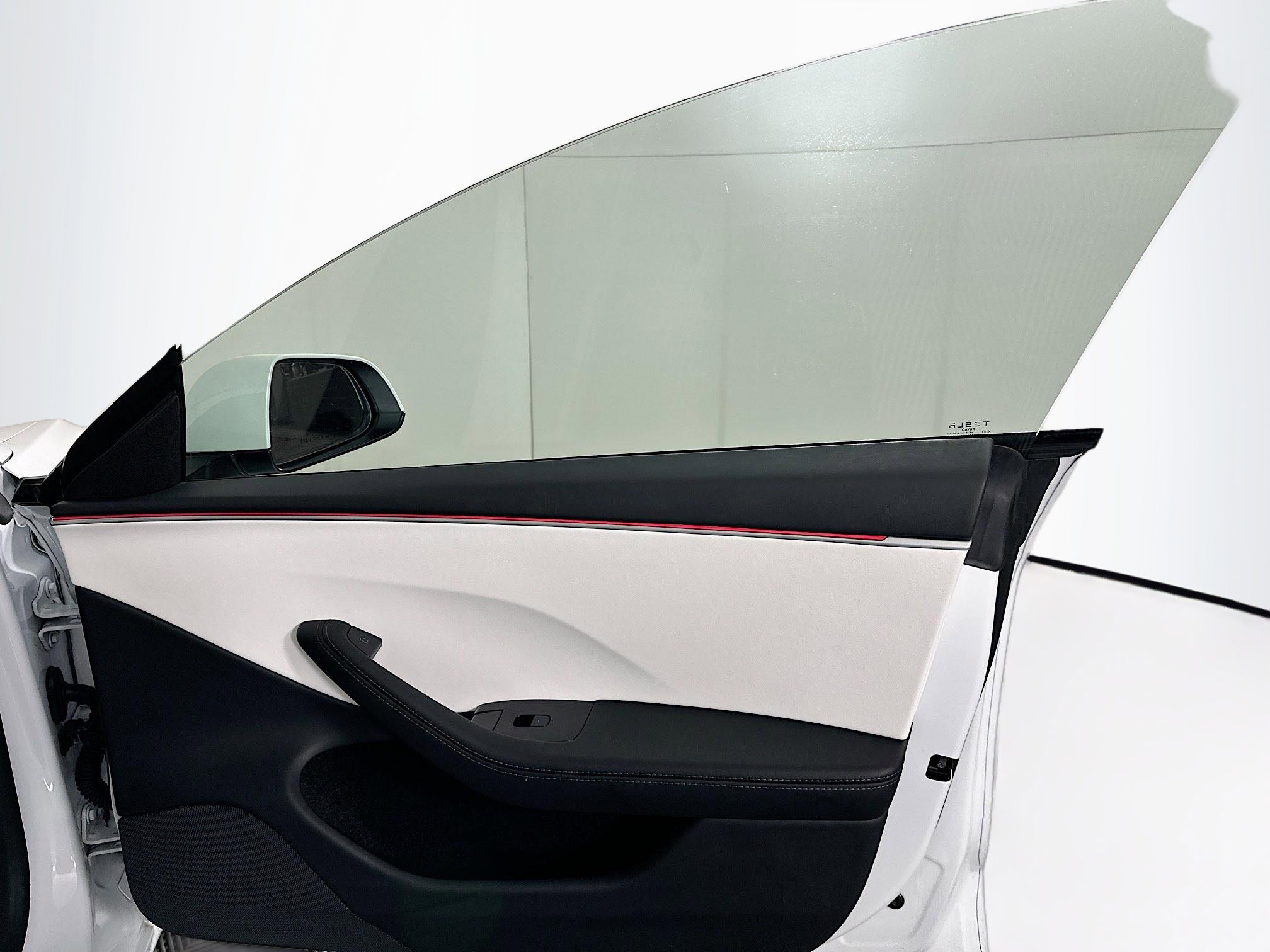 Used 2025 Tesla Model 3 Long Range image 33