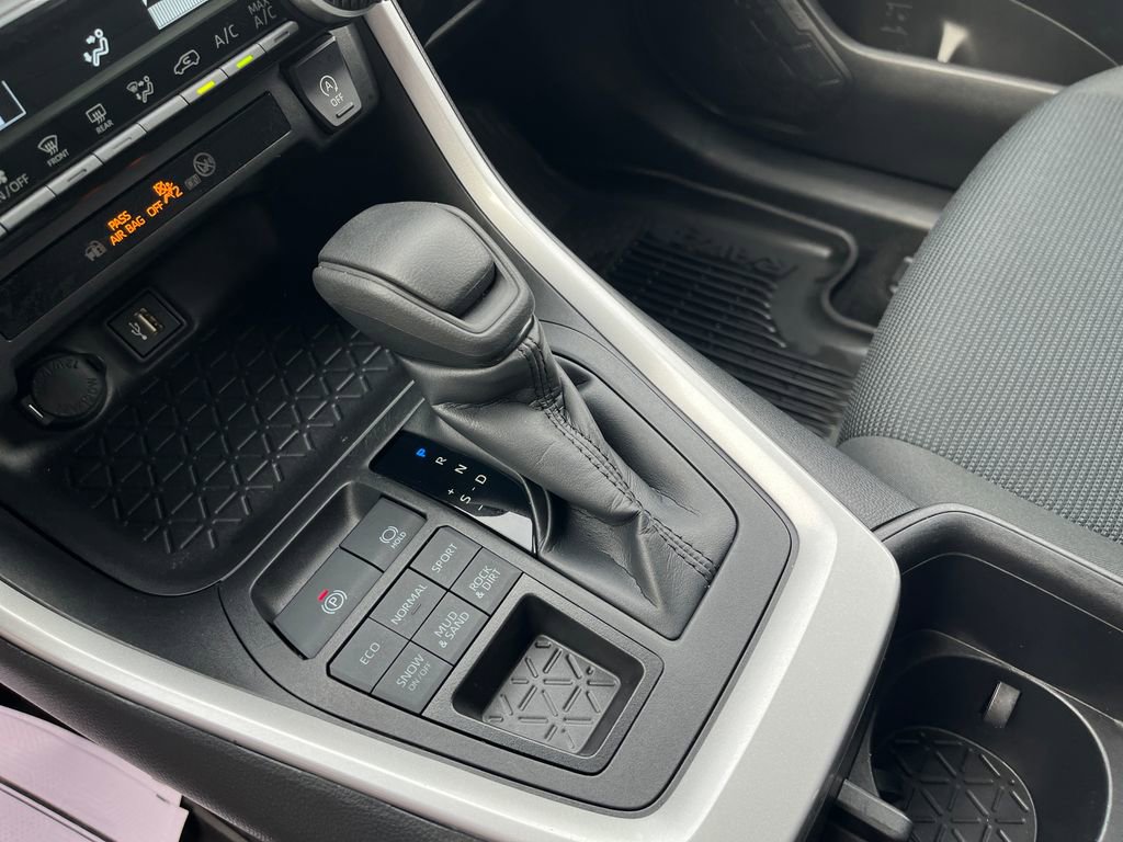 Certified 2024 Toyota RAV4 LE image 26