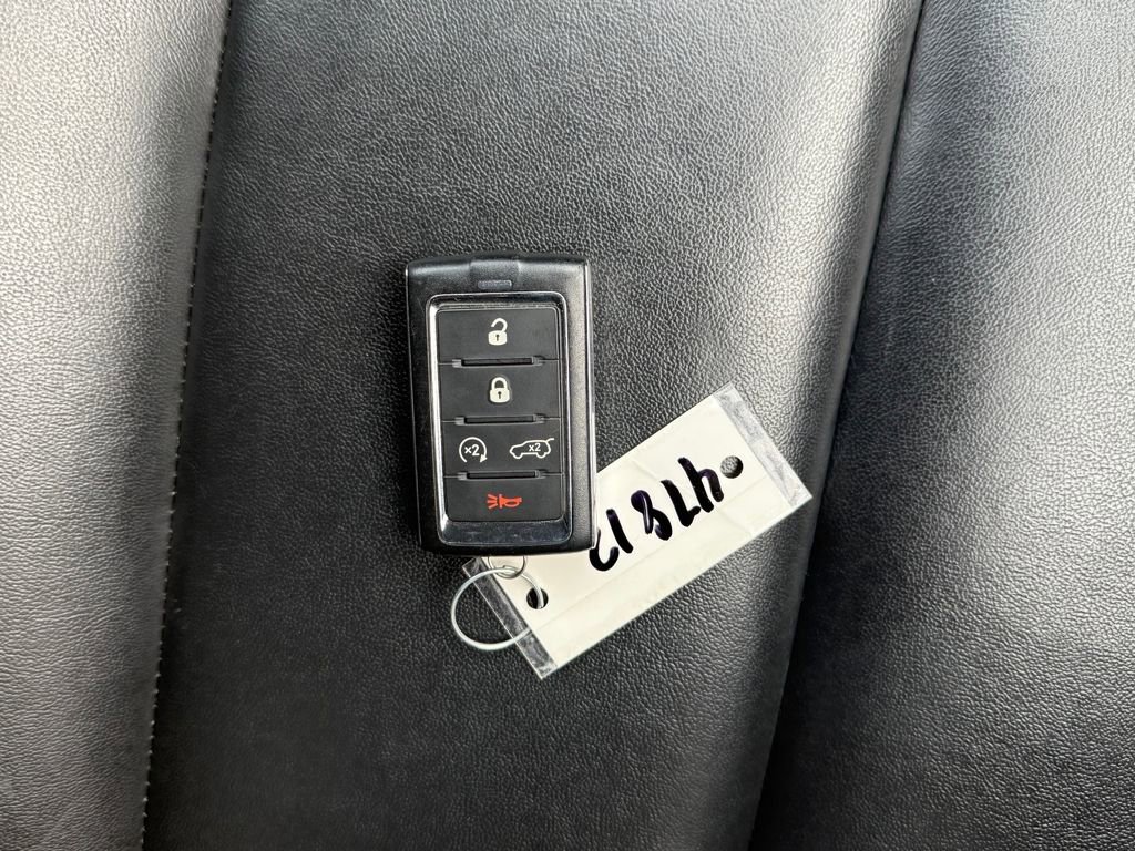 Used 2023 Jeep Grand Cherokee L Limited image 29