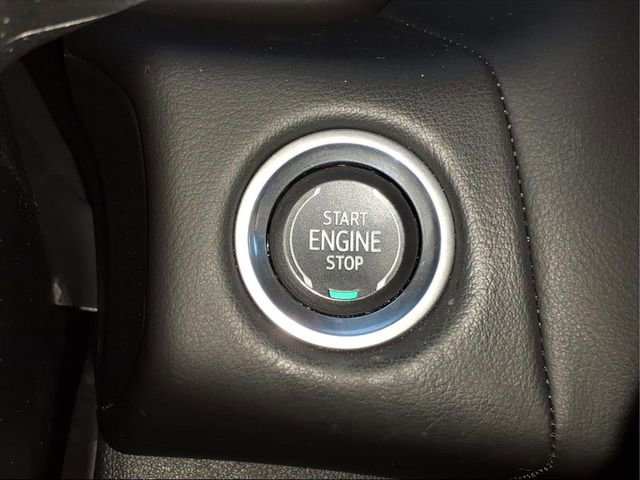 Used 2023 GMC Yukon SLT image 25