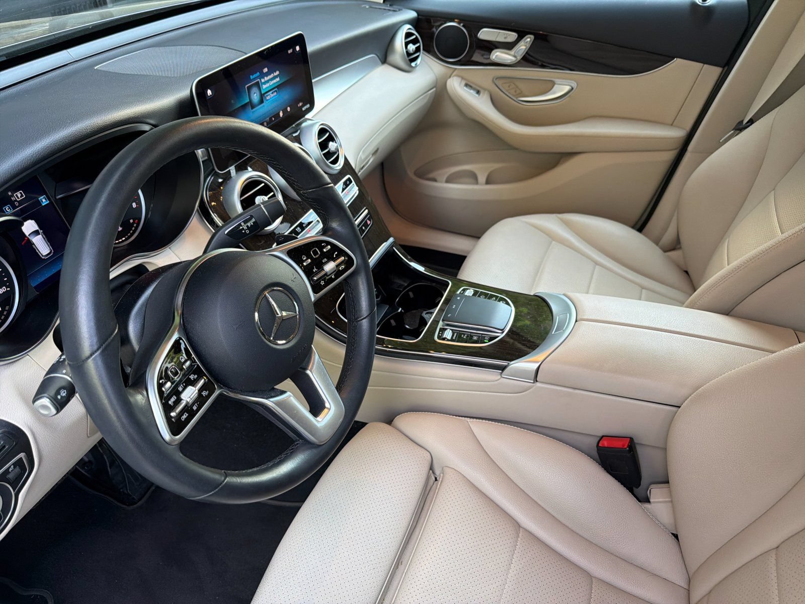 Used 2021 Mercedes-Benz GLC 300 4MATIC image 9
