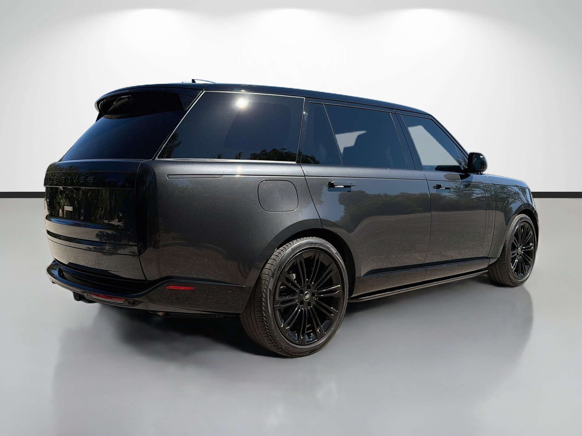 Used 2024 Land Rover Range Rover Long Wheelbase Autobiography AWD/4WD image 5