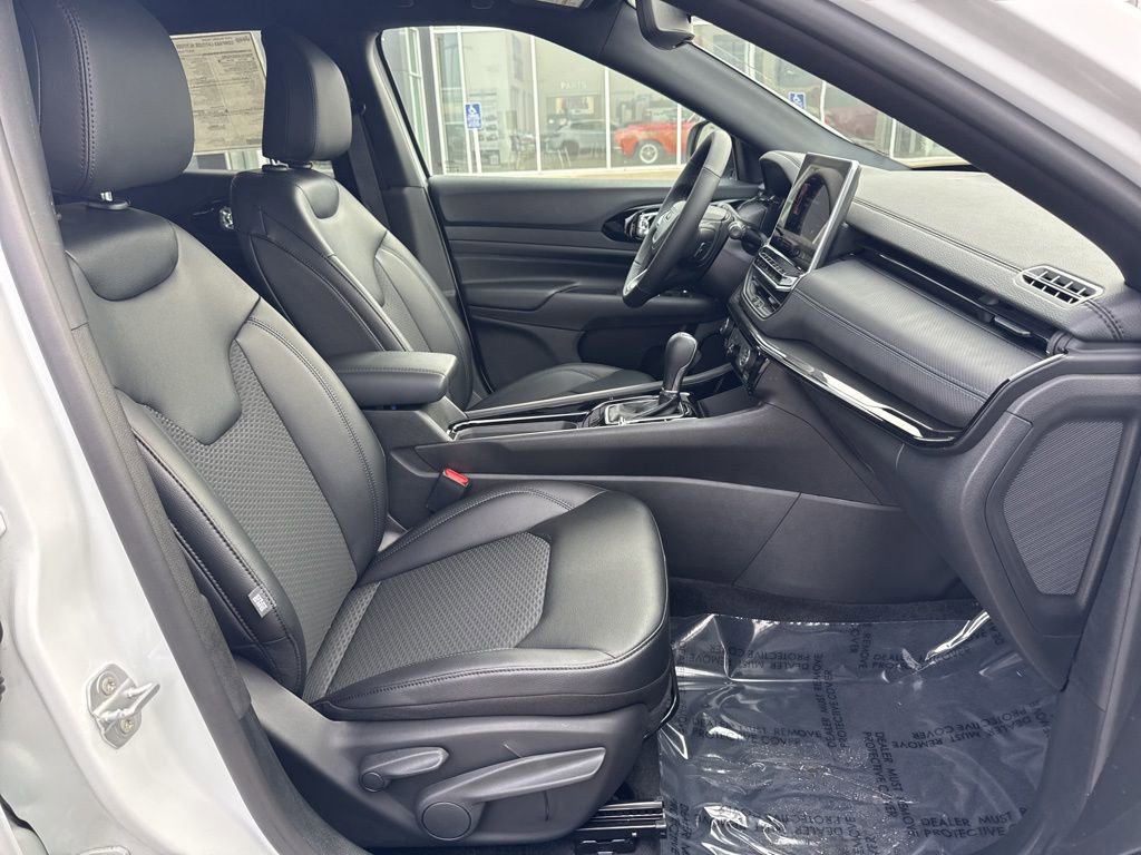 New 2026 Jeep Compass Latitude AWD/4WD image 27