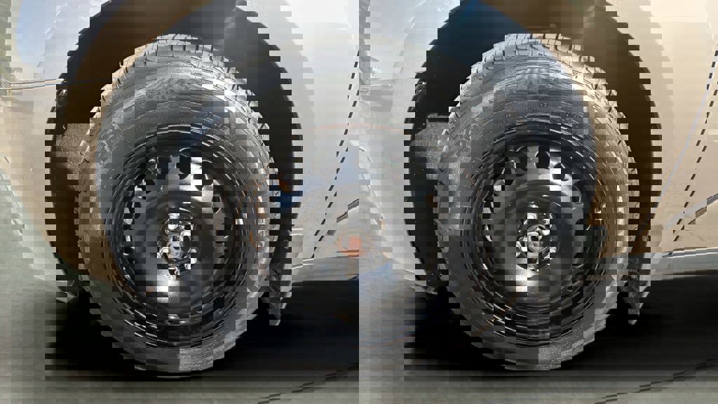 Used 2020 Ford Transit Connect XLT image 9