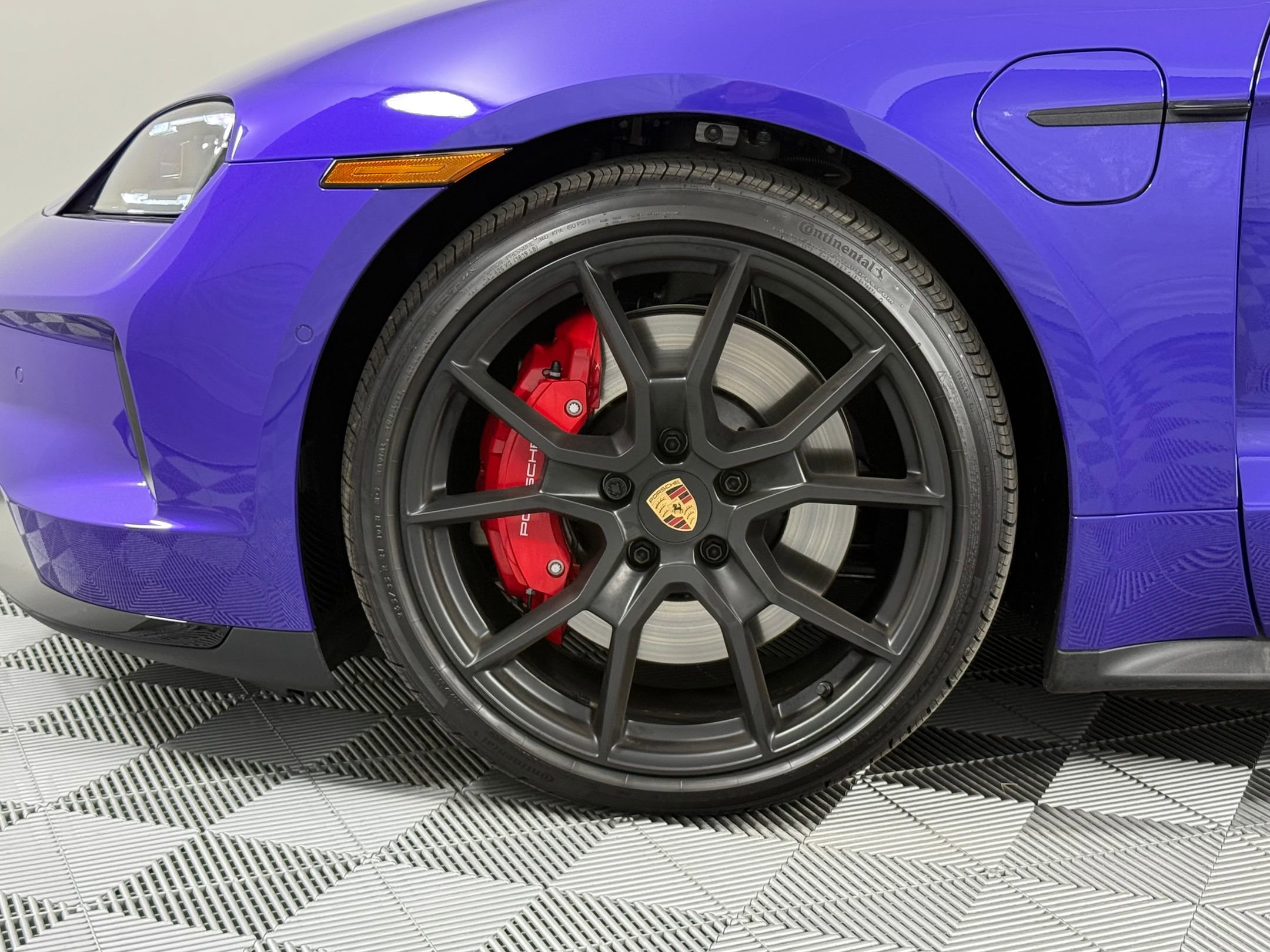 New 2026 Porsche Taycan GTS image 12