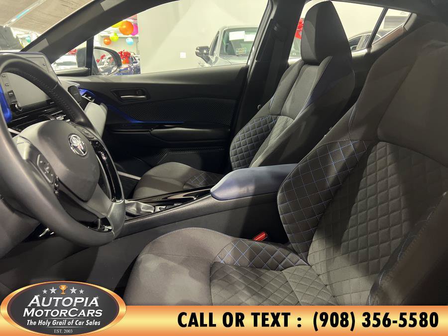 Used 2022 Toyota C-HR XLE FWD image 12