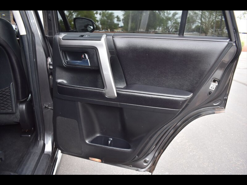 Used 2016 Toyota 4Runner Limited AWD/4WD image 30