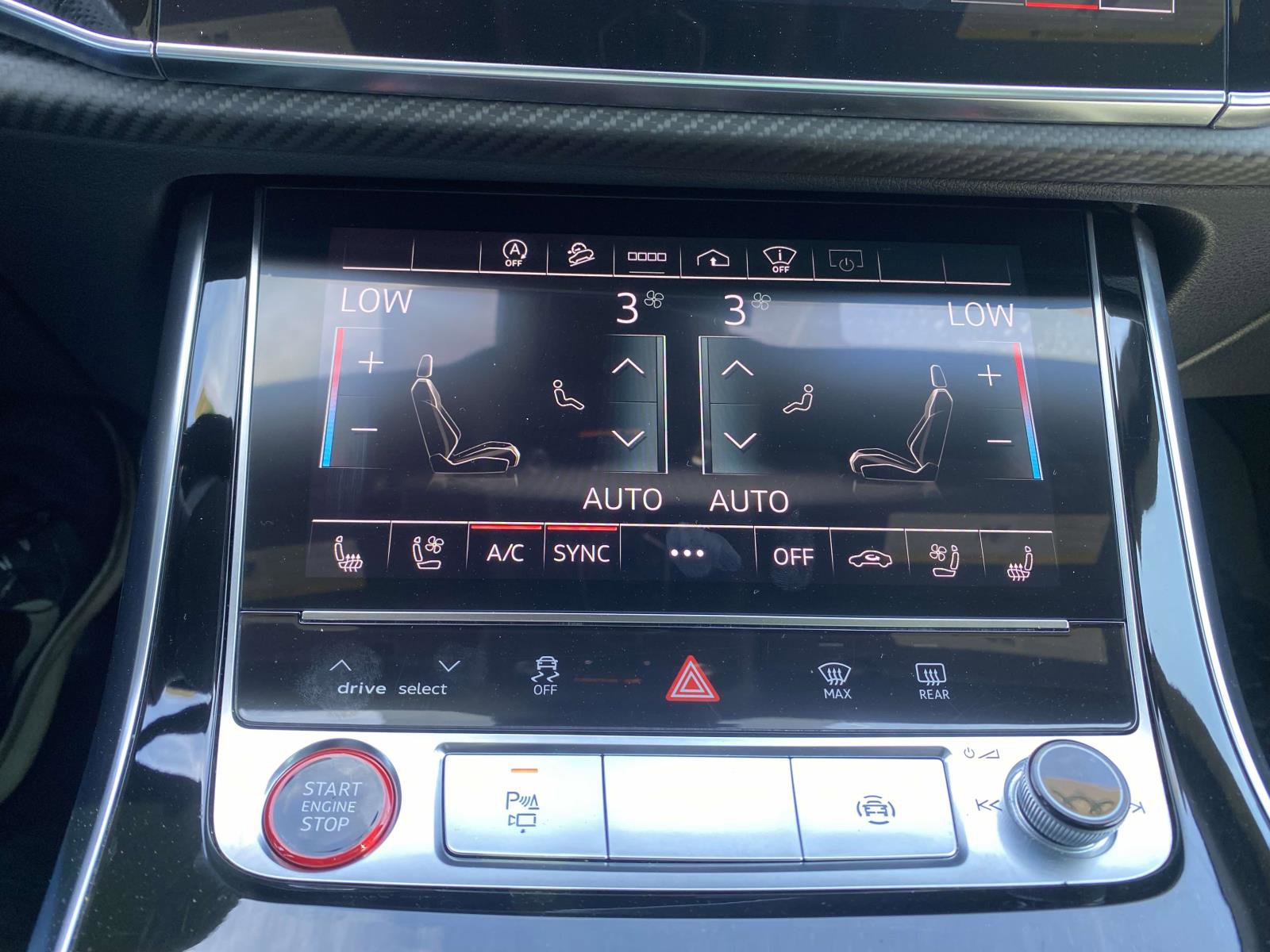 Certified 2022 Audi RS Q8 w/ Carbon Optic Package image 27