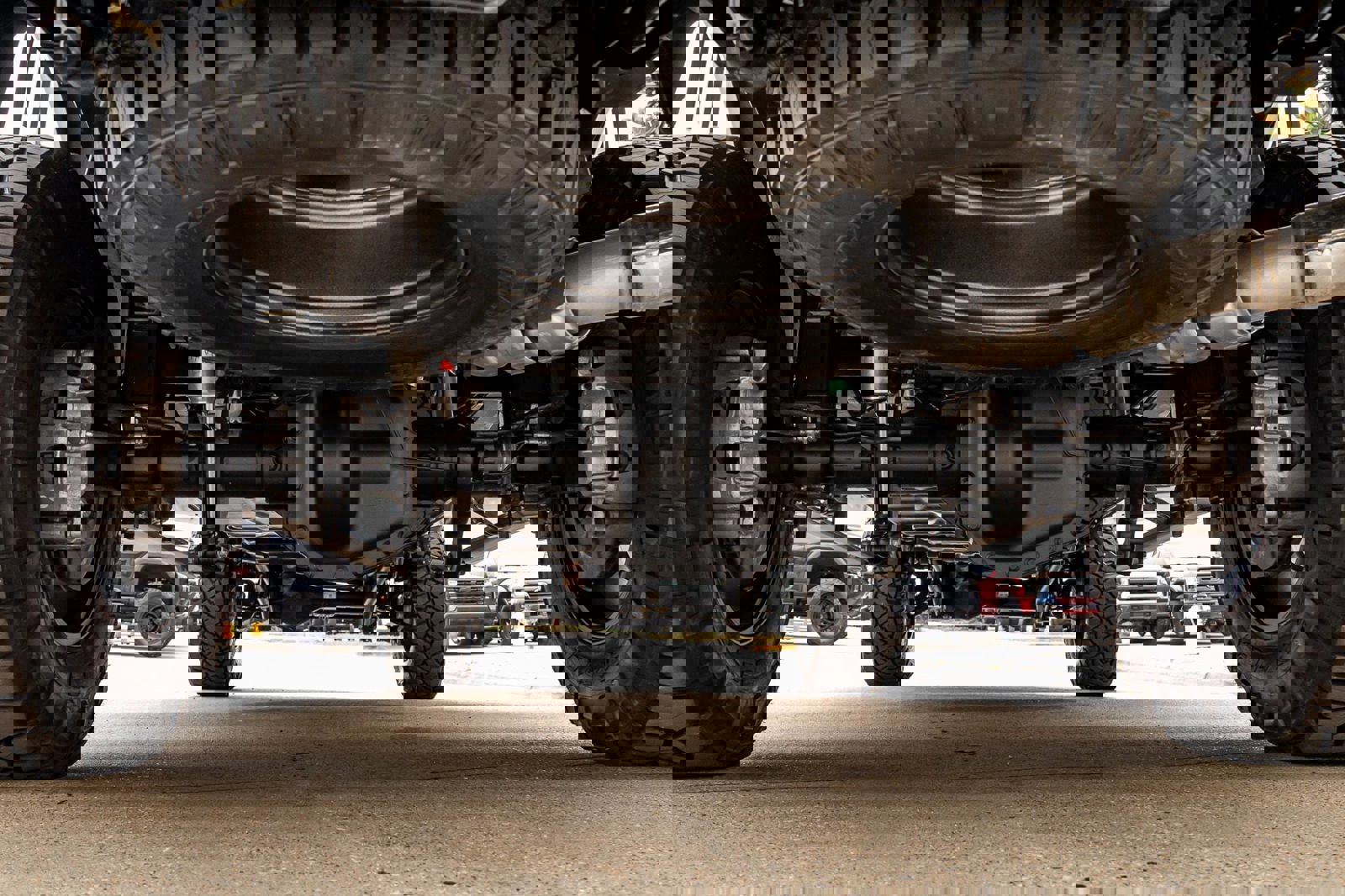 Used 2025 Ford F250 Platinum w/ Tremor Off-Road Package image 17