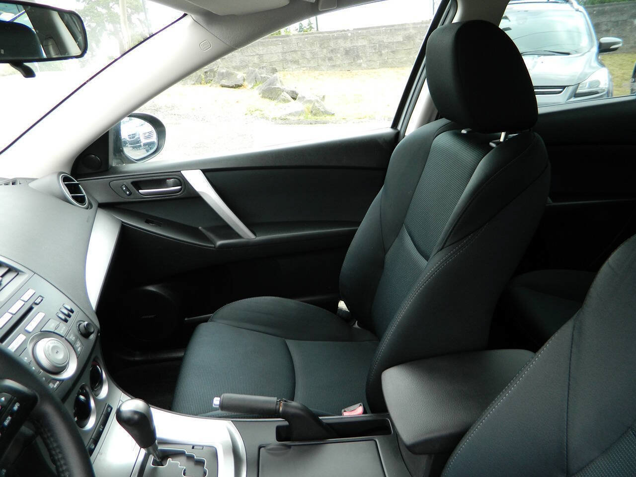 Used 2010 MAZDA MAZDA3 s Sport FWD image 13