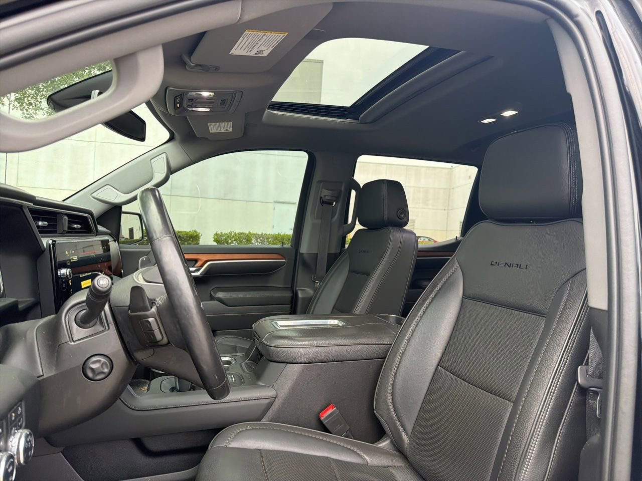 Used 2022 GMC Sierra 1500 Denali w/ Denali Carbonpro Edition AWD/4WD image 9