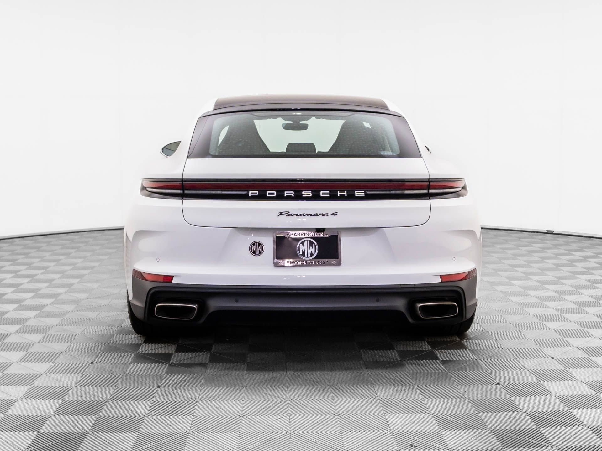 Certified 2025 Porsche Panamera 4 image 10