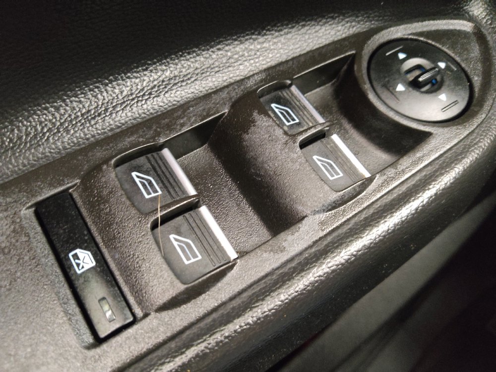 Used 2019 Ford Escape Titanium FWD image 27