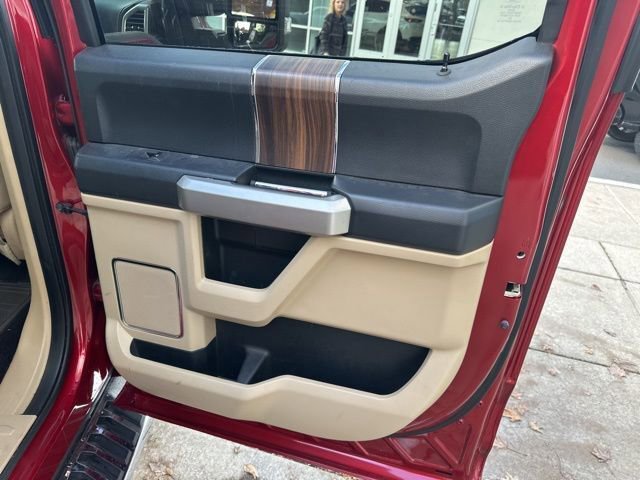 Used 2015 Ford F150 Lariat image 32