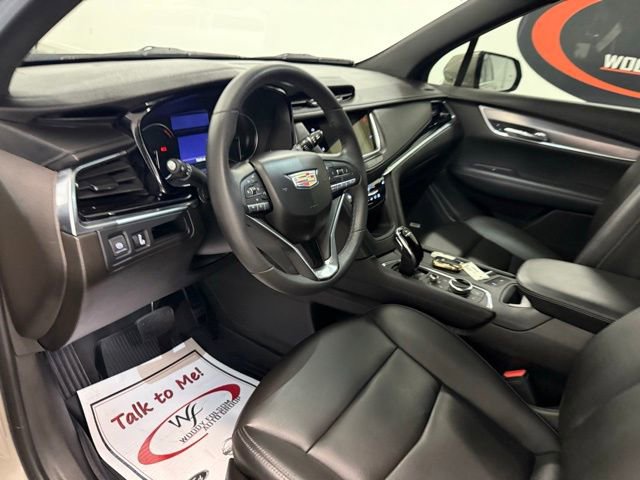 Used 2023 Cadillac XT6 Luxury FWD image 12