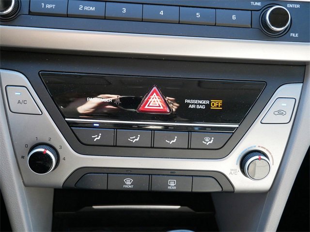 Used 2017 Hyundai Elantra SE image 20