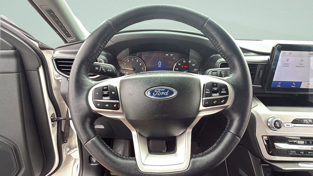 Used 2024 Ford Explorer XLT w/ Equipment Group 202A AWD/4WD image 24
