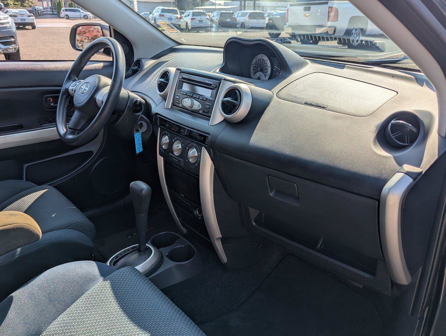 Used 2006 Scion xA FWD image 29