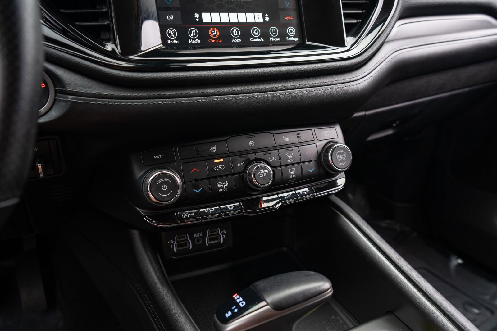 Used 2021 Dodge Durango SXT RWD image 25