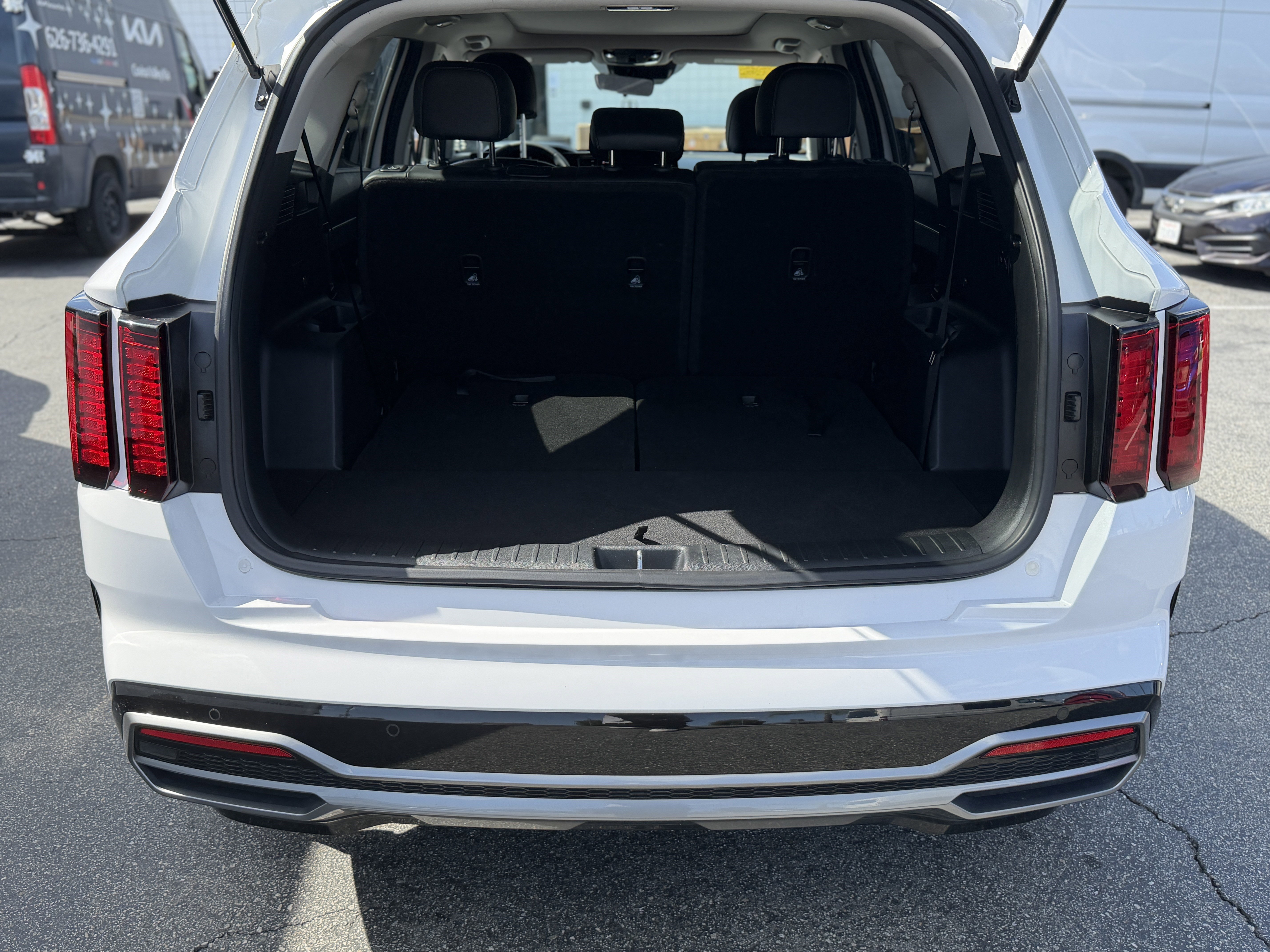 Used 2022 Kia Sorento S w/ Panoramic Sunroof Package FWD image 8