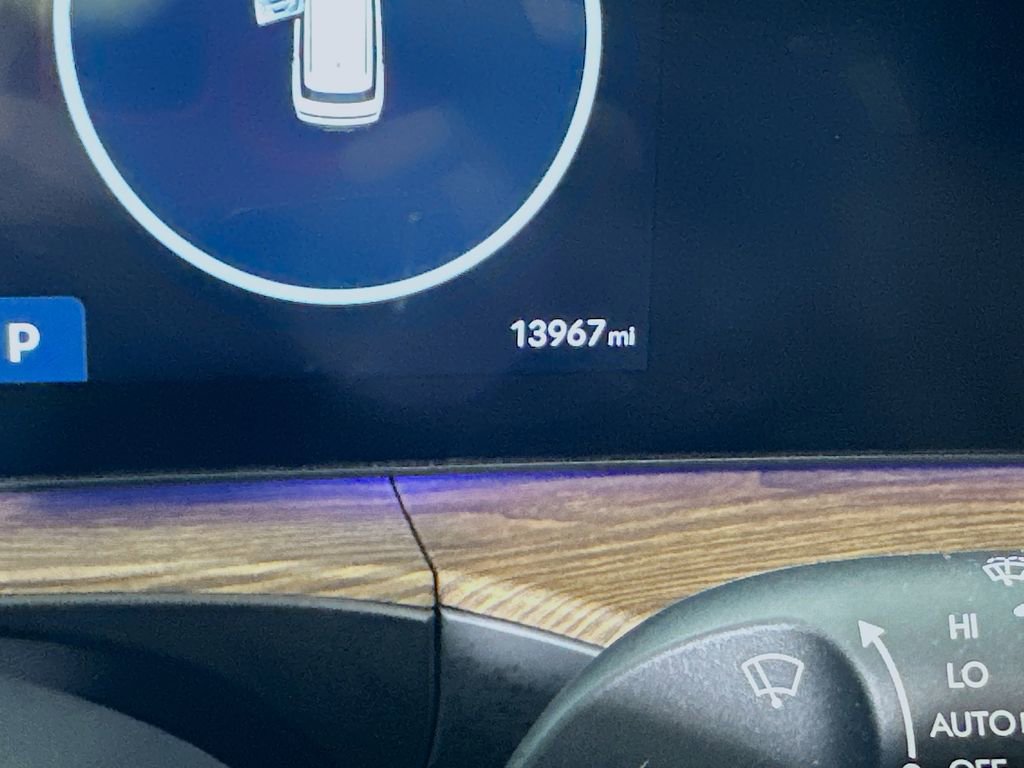 Used 2025 Hyundai Santa Fe Limited image 32