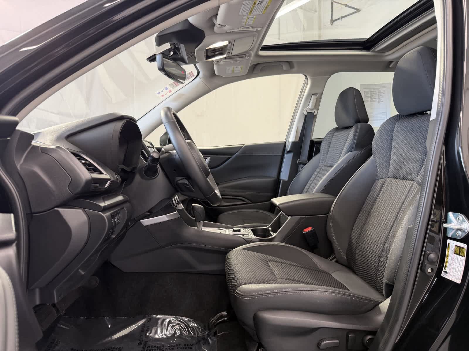 Used 2023 Subaru Forester Premium AWD/4WD image 9