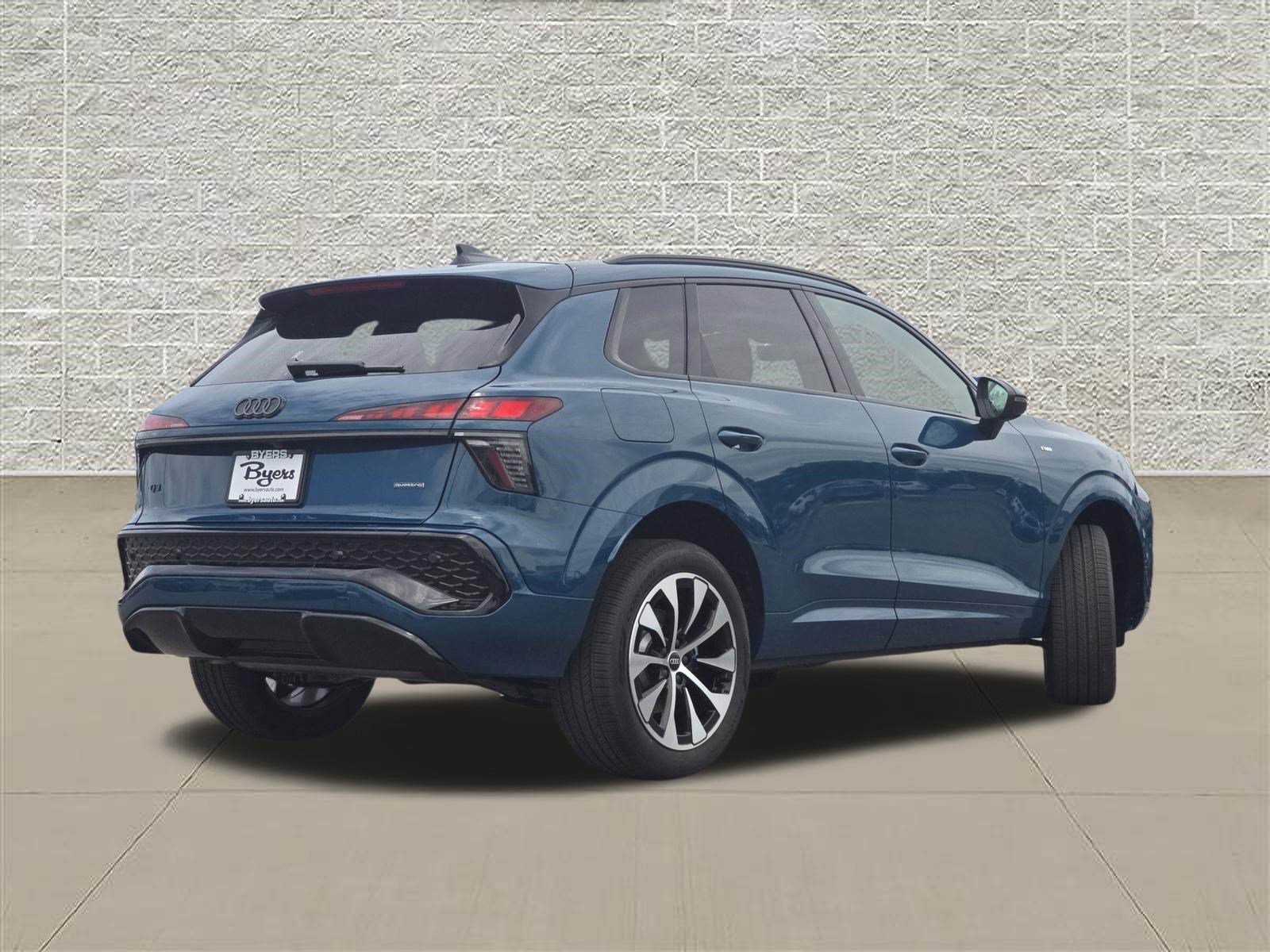 New 2026 Audi Q3 quattro 2.0T AWD/4WD image 7